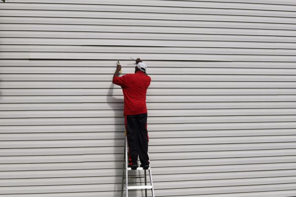 Loose Siding Repair in Chico