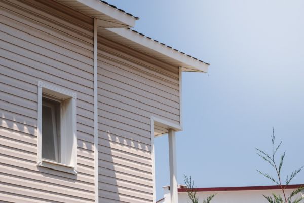Vinyl Siding Hole Repair in Chico
